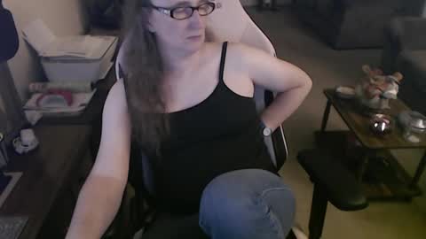 Snapshot of kait331 chatting on September 21, 1:33 am Camprincess331 online show from September 21, 1:33 am