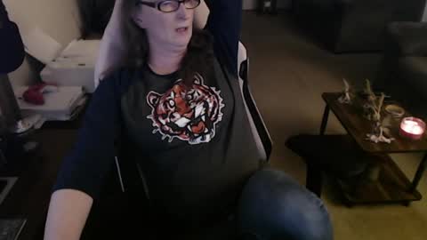 Camprincess331 online show from May 10, 1:43 am