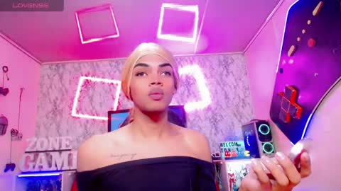 karol Vanessa   online show from May 19, 11:39 am