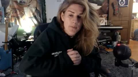 Katie online show from May 7, 5:03 am