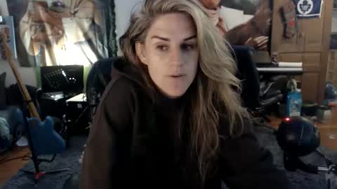 Katie online show from May 23, 4:52 am