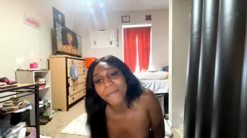 kaylagalaore online show from April 27, 7:56 pm