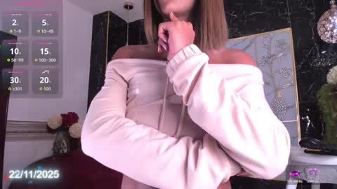 Keila  online show from November 23, 1:19 am