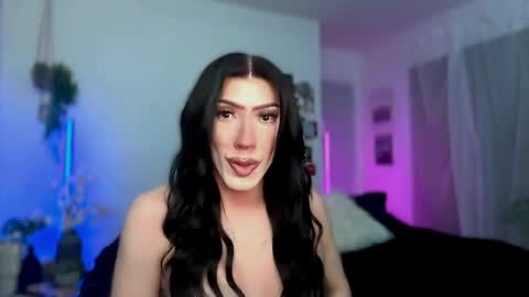 Kelsi  online show from May 12, 4:32 am
