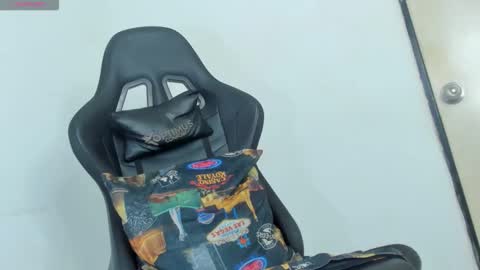 kelsi_steele online show from May 7, 1:23 am