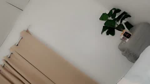 kettlyn18 online show from February 27, 8:20 am