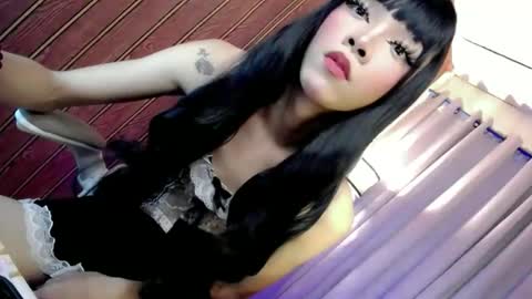 kieramoore online show from May 19, 3:41 pm