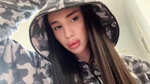 Kim Oberlin online show from February 6, 5:51 pm