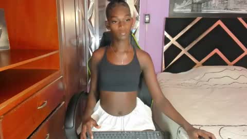 Snapshot of kimberly_ebonny chatting on October 26, 2:40 am kimberly_ebonny online show from October 26, 2:40 am