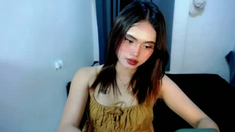 kim ejara online show from May 8, 10:34 am
