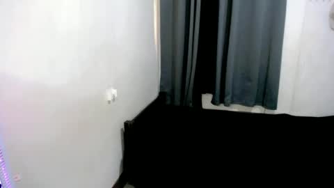 kim ejara online show from May 18, 4:07 am