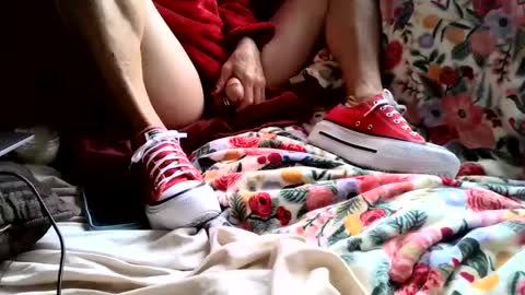 KinkySneakerGirl online show from October 1, 2:50 pm