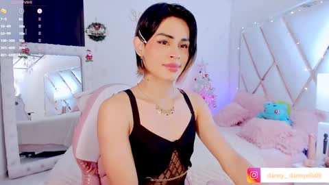 Snapshot of kitty__sexy_ chatting on December 8, 5:39 am dann  online show from December 8, 5:39 am