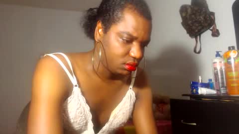 kristal_cox2 online show from May 11, 11:04 am