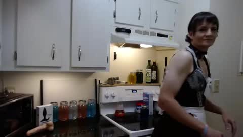 Snapshot of ktrichards77 chatting on November 1, 1:25 am Cait online show from November 1, 1:25 am