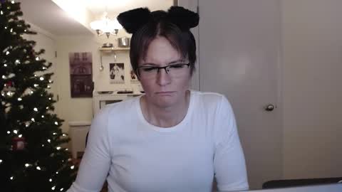 Cait online show from December 5, 1:54 am