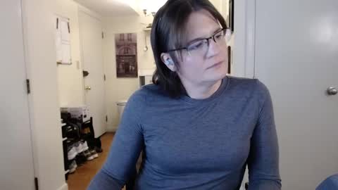 Cait online show from April 25, 9:12 pm