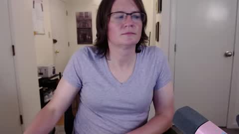 Cait online show from May 30, 5:49 am