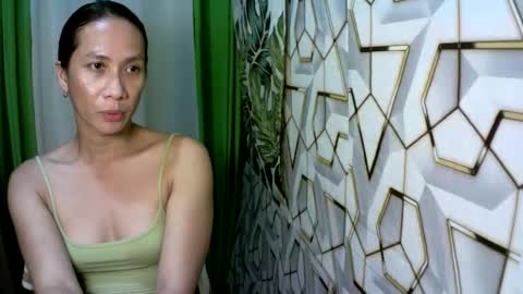kyutshyne online show from May 6, 8:59 pm