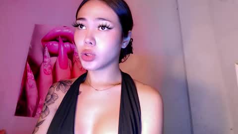 Ella online show from April 24, 11:30 pm