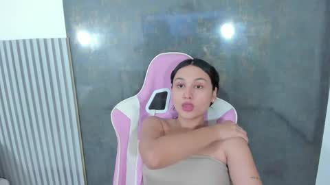 Lana online show from December 5, 9:43 pm