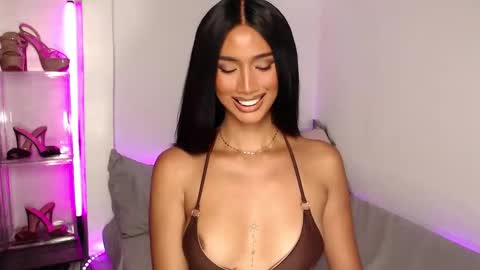 Lana online show from March 4, 4:30 pm