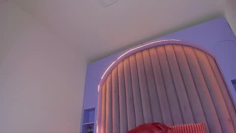 lauraagomezz__ online show from October 17, 9:18 pm