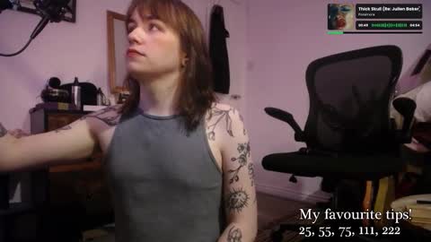 leah_lust_ online show from November 12, 6:40 pm