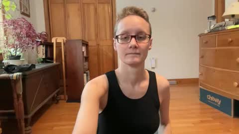 Lee online show from February 6, 3:31 pm