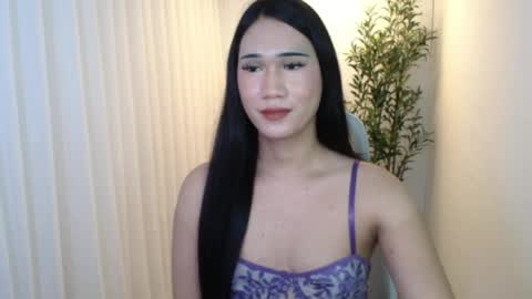 leighs_celine online show from May 9, 2:19 am
