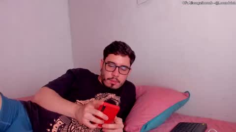 Snapshot of leoandviolet chatting on October 24, 4:34 pm Carlos Alissa. Help us to reach 100 likes online show from October 24, 4:34 pm