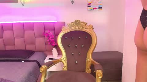  Liiaa Sweett   online show from May 26, 9:23 pm