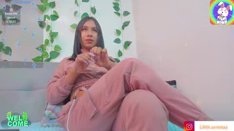 liiliith_1 online show from October 14, 3:29 am