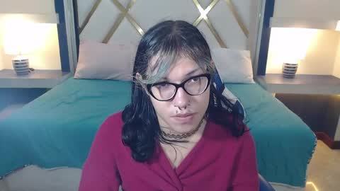 lilith  online show from May 11, 11:15 am