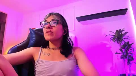 lilith  online show from May 14, 11:53 am