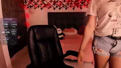 lilith_miller21 online show from September 18, 9:31 pm