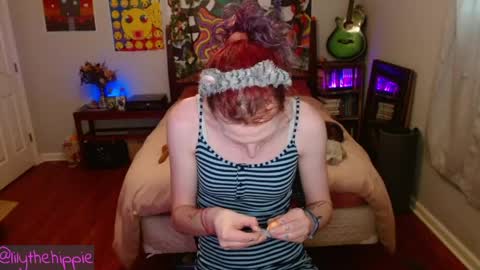 lilythehippie online show from May 22, 5:09 pm
