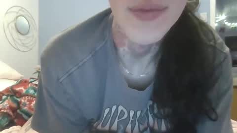 alicyah online show from December 6, 3:24 am