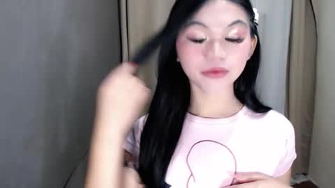 littlelace_ online show from May 28, 2:31 am