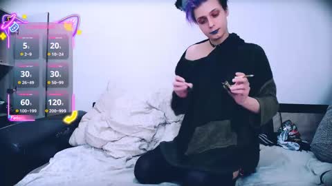 Felix online show from May 10, 10:37 pm