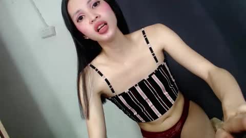 Snapshot of liviacum_ chatting on September 17, 3:39 pm Lvia online show from September 17, 3:39 pm