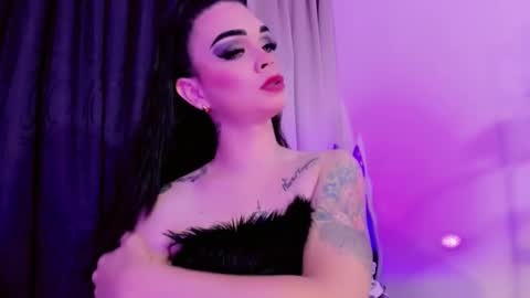 lesly lorena online show from February 15, 5:14 am