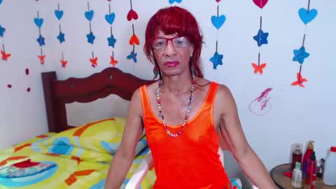 Lorena Capelli online show from May 4, 10:26 pm