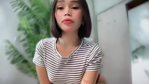 lovely_cittie18 online show from May 7, 3:46 am