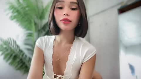 lovely_cittie18 online show from May 13, 3:48 am