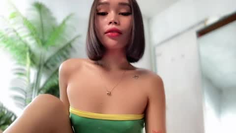 lovely_cittie18 online show from May 29, 2:54 am