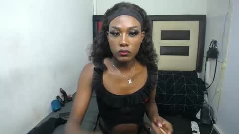 lsnnickykhanyile online show from May 11, 6:38 pm