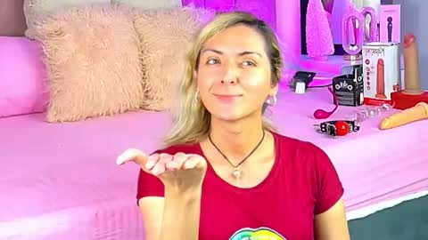 lunitadiva online show from December 21, 4:02 pm