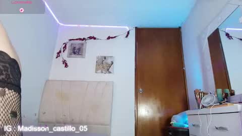 maddisson_quenn05 online show from February 12, 9:21 pm