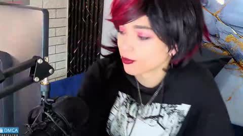 maevekuro online show from November 21, 4:02 am